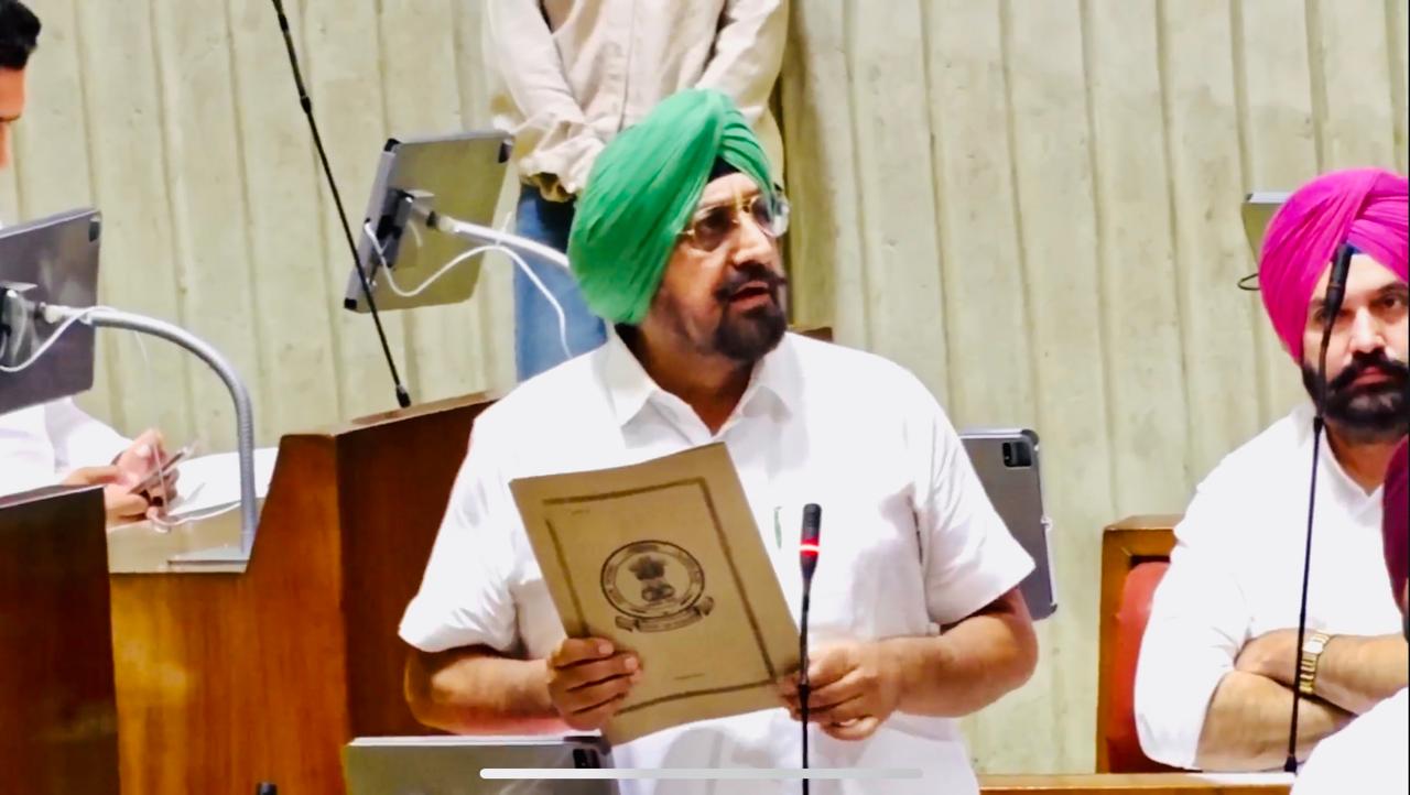 On the demand of MLA Randhawa, Water Resources Minister assured to widen Ghaggar River near Tiwana village and strengthen the embankment by filling earth immediately.